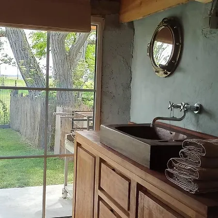 Σπίτι διακοπών Korentil . Cosy House With Private Garden