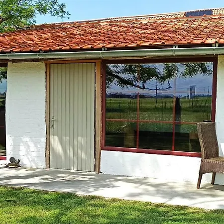 Korentil . Cosy House With Private Garden De Haan